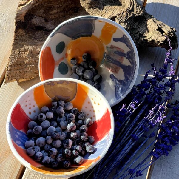 Bol en céramique fait main. Jolie poterie artisanale pour vos réveils en douceur : café, thé, fruits ou céréale.