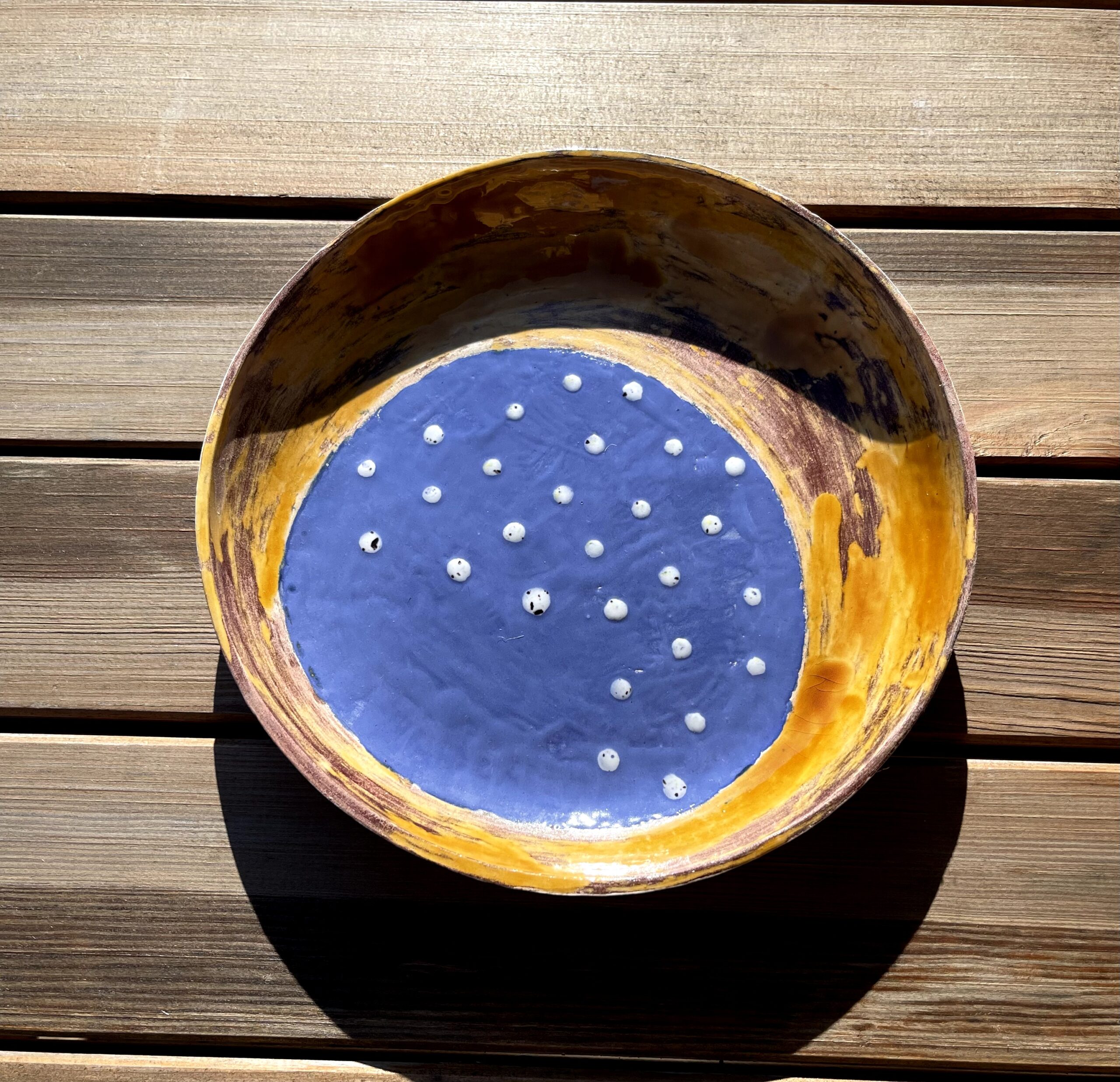 Belle assiette en céramiques, fait main. Usage décoratif et pratique aux couleurs uniques. – Image 3