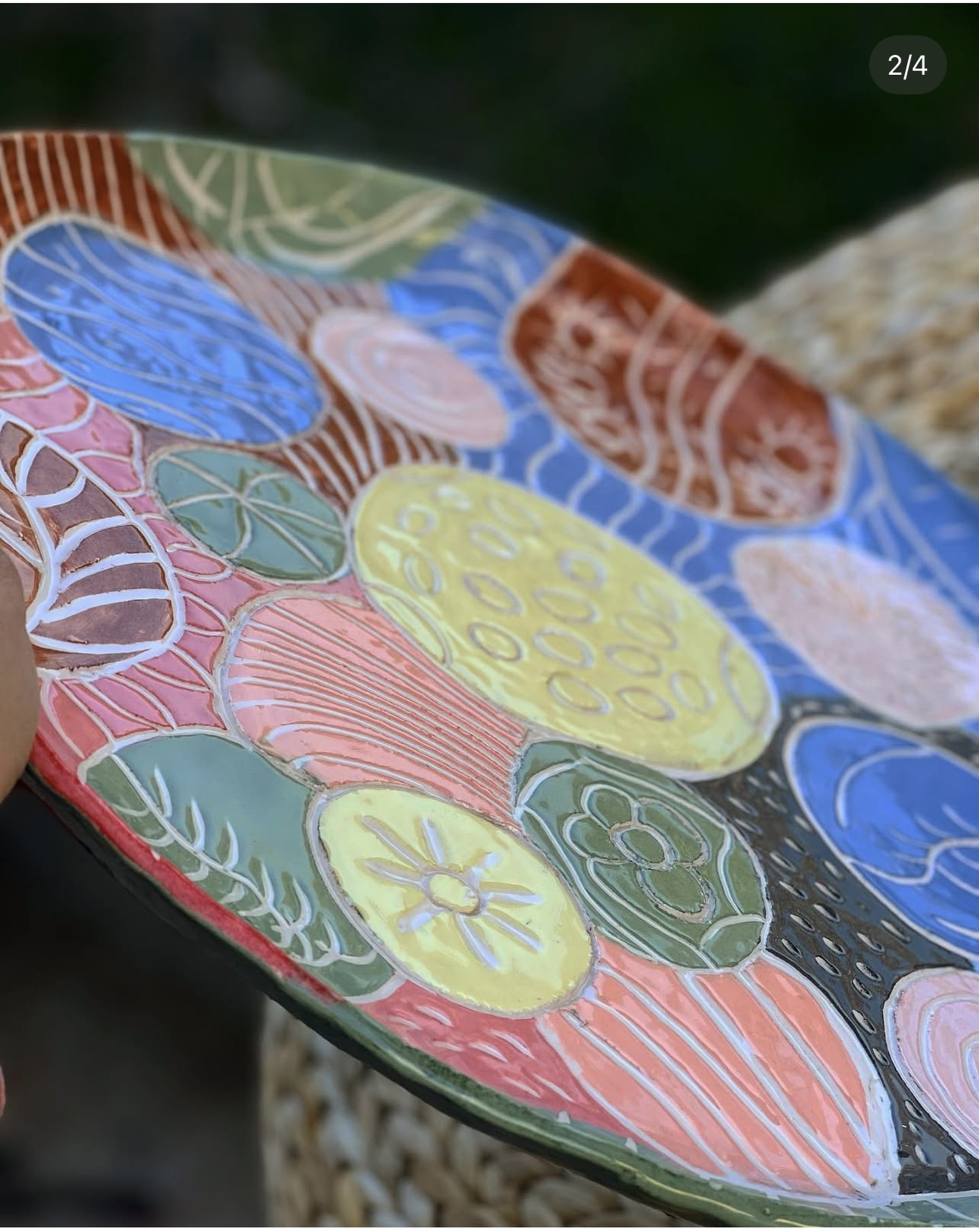 Grande assiette céramiques, fait main. Décoration de table, plateau de fruits, fromage ou fruits de mer. – Image 4