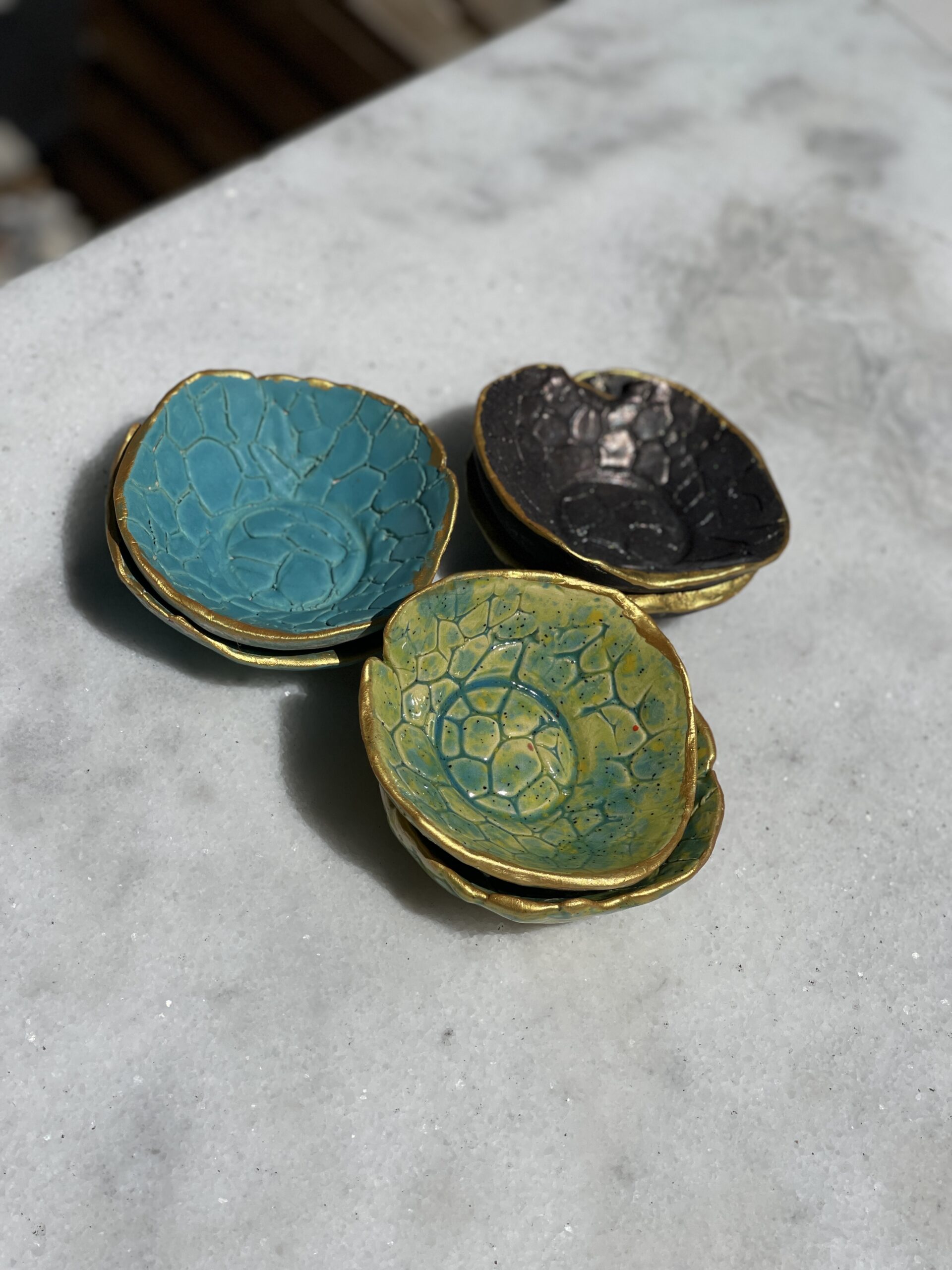 6 petites assiettes en céramique, fait main, vert, bleu, marron, à usages multiples – Image 5