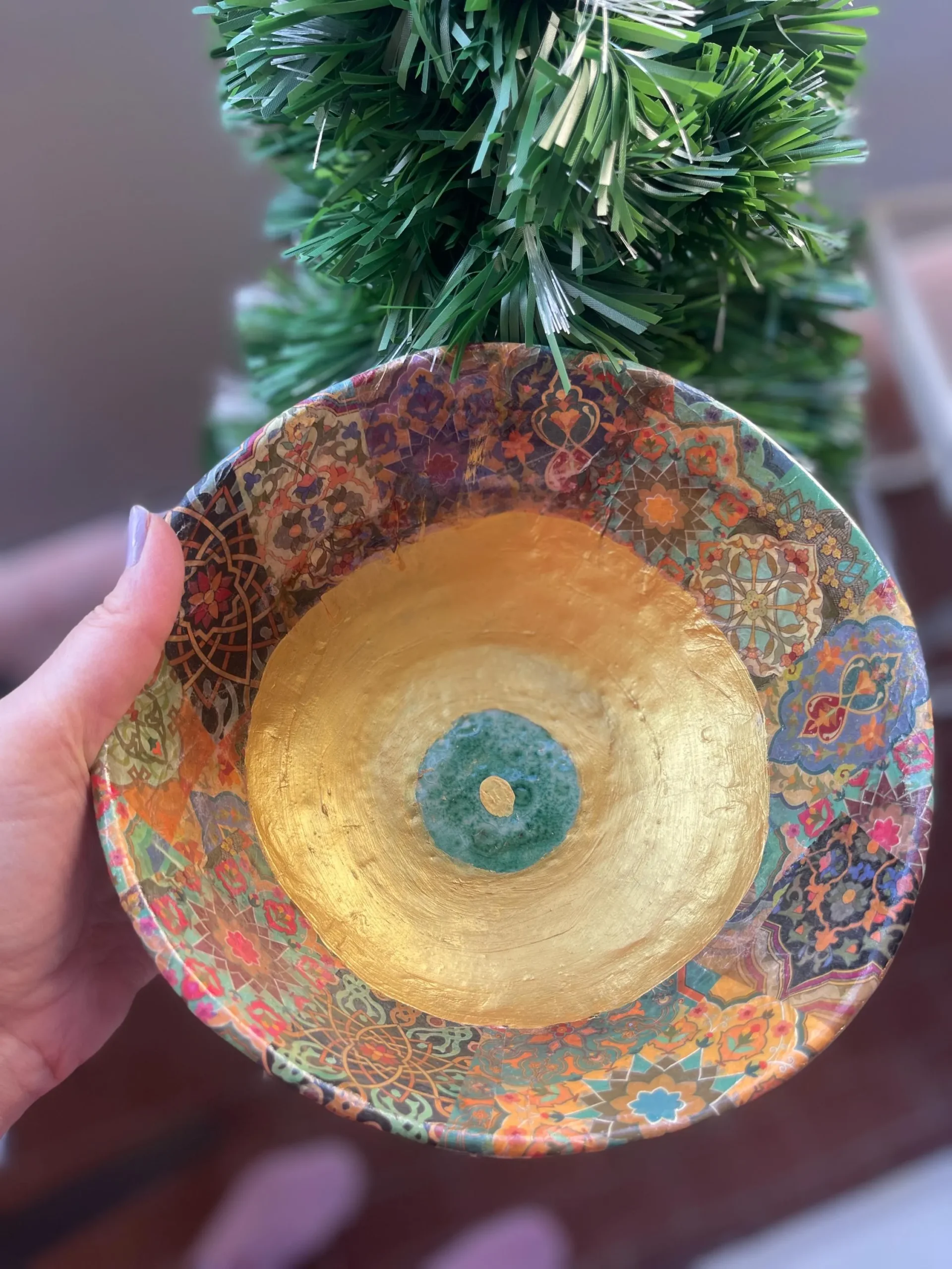 Bols en céramique sur pieds fait main. Magnifique poterie fine à usage décoratif et pratique – Image 10