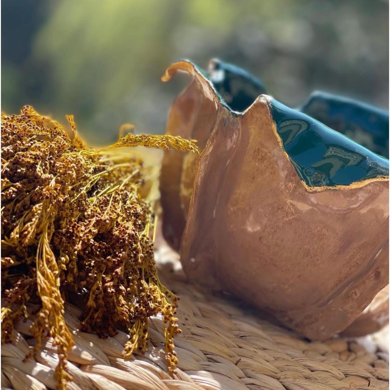 Bol en céramique haute qualité fait main. Poterie rustique et artisanale à usages multiples. Utilitaire et décoratif. Vrai coup de foudre ! – Image 3