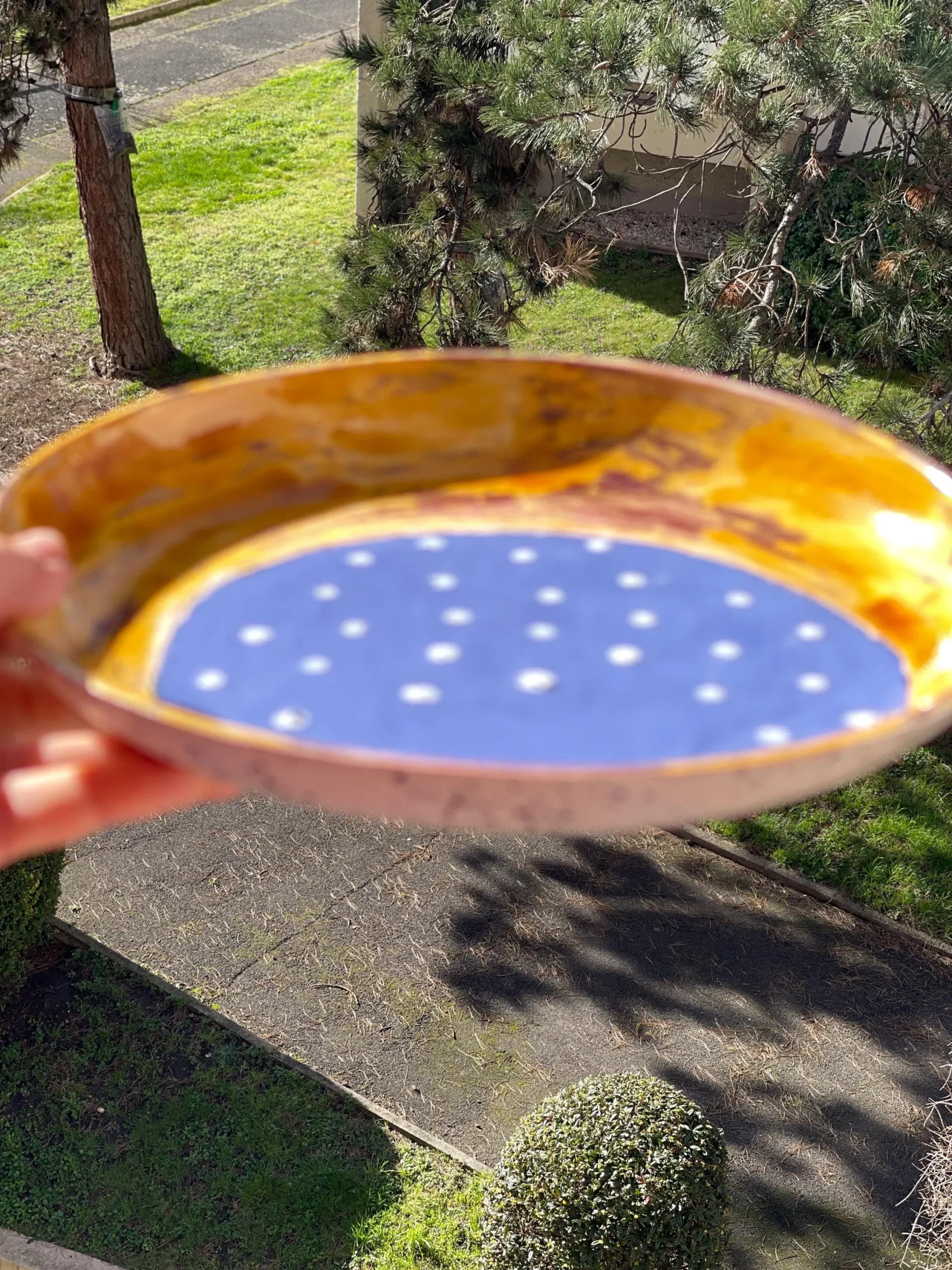 Belle assiette en céramiques, fait main. Usage décoratif et pratique aux couleurs uniques. – Image 9