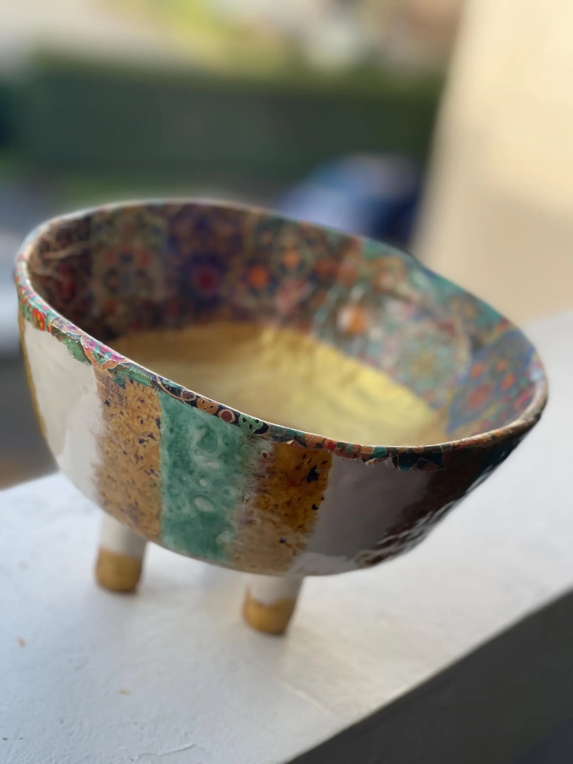 Bols en céramique sur pieds fait main. Magnifique poterie fine à usage décoratif et pratique – Image 8