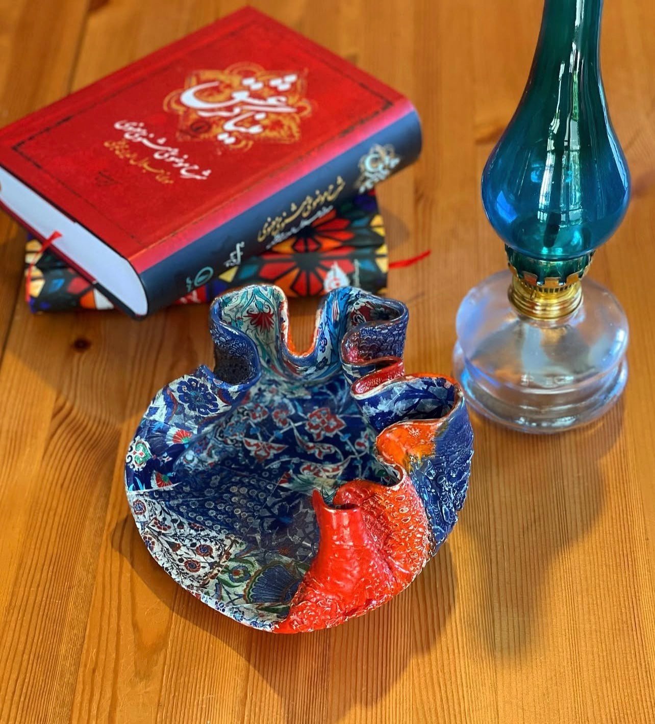 Le souffle du Safran : Œuvre d'art en céramique contemporaine, sculpture décorative artisanale – Image 2